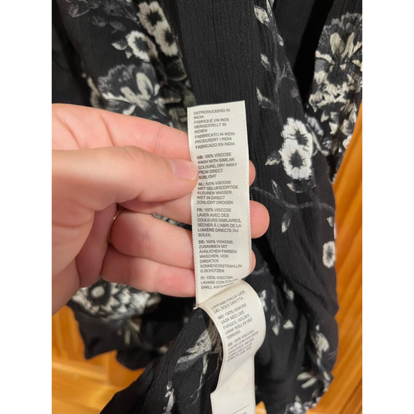 Fat Face Women's Short Sleeve Front Tie V Neck Bird Print Feminine Ditsy Blouse - Picture 3 of 8